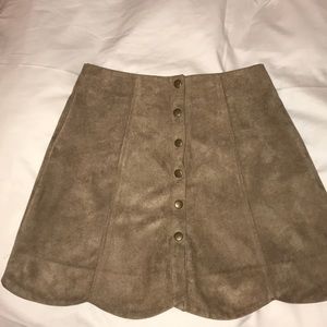 ✨NEW✨ tan skirt
